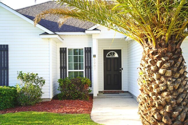 Foto del edificio - Your New Home Awaits: Stunning Rental Property in Branch Pt Subdivision, Valdosta, GA!