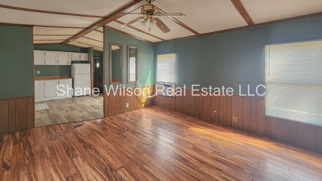 Foto del edificio - 3 BD 2 BA Single wide with large back yard!