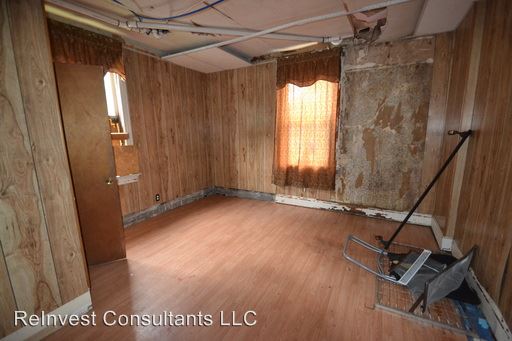 Building Photo - 331 Williams St