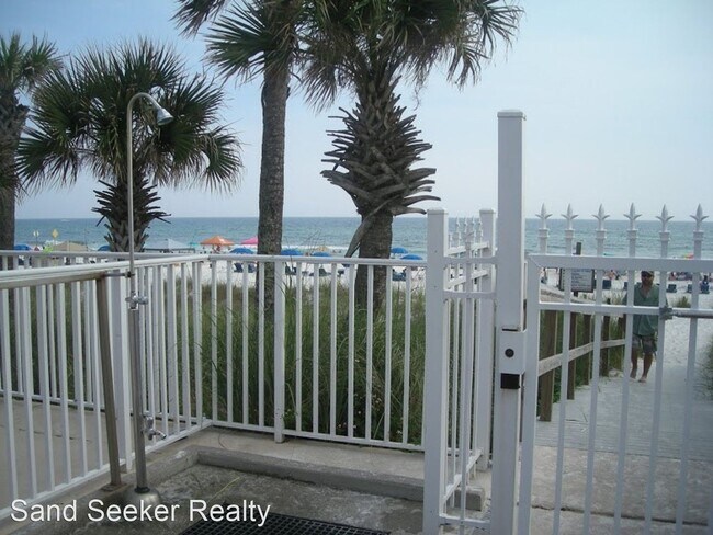 Building Photo - 2 br, 1.5 bath House - 136 Bonnie Lane