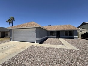 Building Photo - 1010 W Sequoia Dr