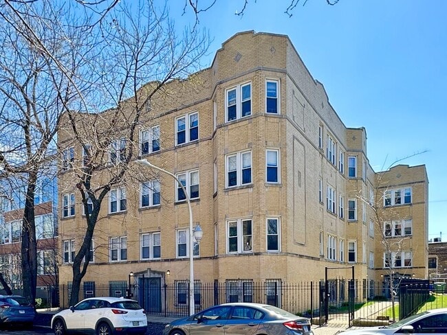 Building Photo - 1929 W Crystal St