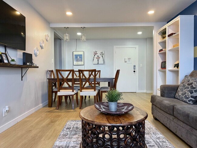 Foto del edificio - 215 Piedmont Ave NE