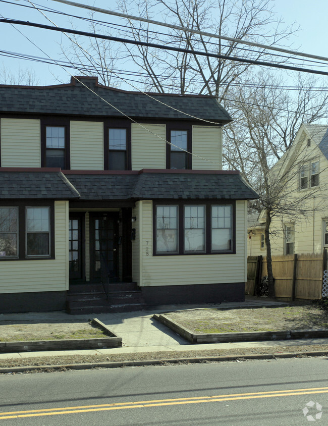 Primary Photo - Building I