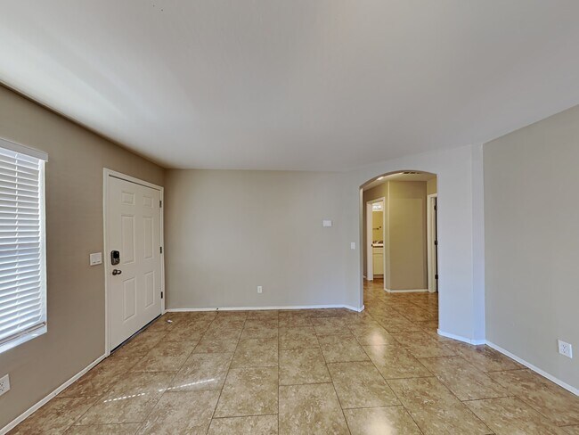Building Photo - 2470 W Silver Creek Ln