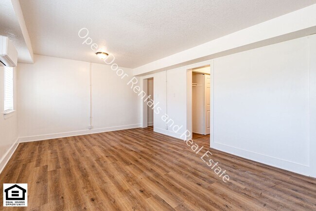 Foto del edificio - 1823 Griswold Dr