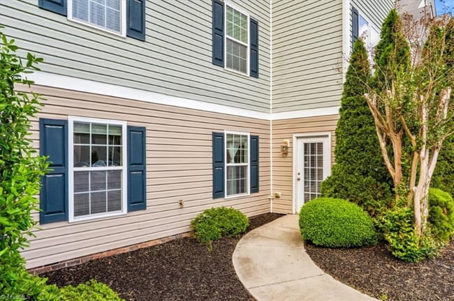 Building Photo - 4702 Pennoak Ln