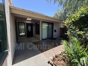 Building Photo - 3440 W Benjamin Holt Dr