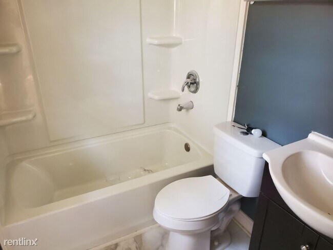 Foto del edificio - 3 br, 2 bath House - 220 Fairway Drive