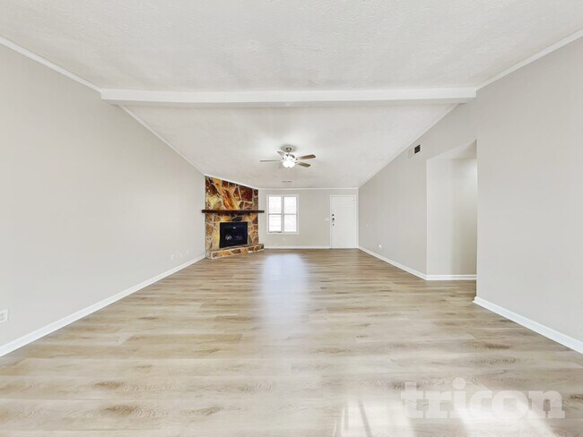 Foto del edificio - 115 Sunnybrook Ln
