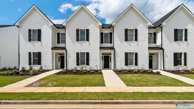 Building Photo - 329 Hay Rake Dr