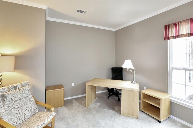 Foto del edificio - 512 Farm Hill Dr