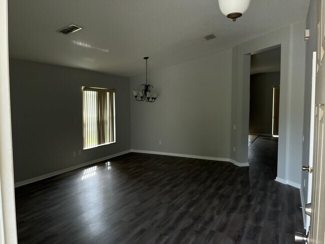 Building Photo - Spacious 4 Bedroom Home in Kissimmee, FL!