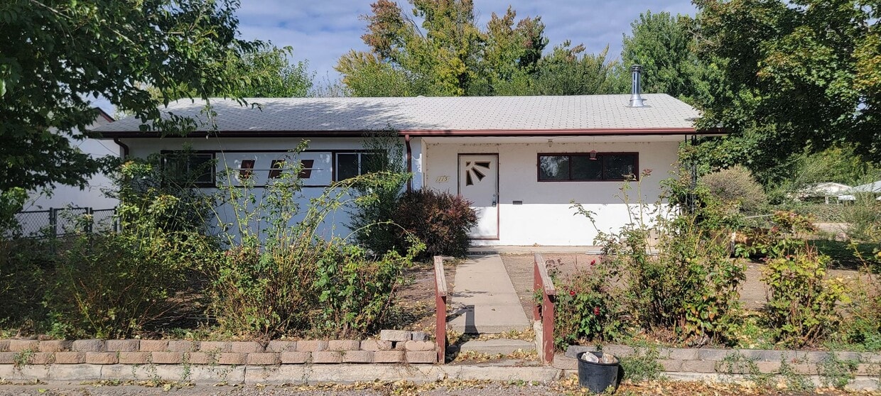 Primary Photo - 3 Bedroom 1 Bath Home