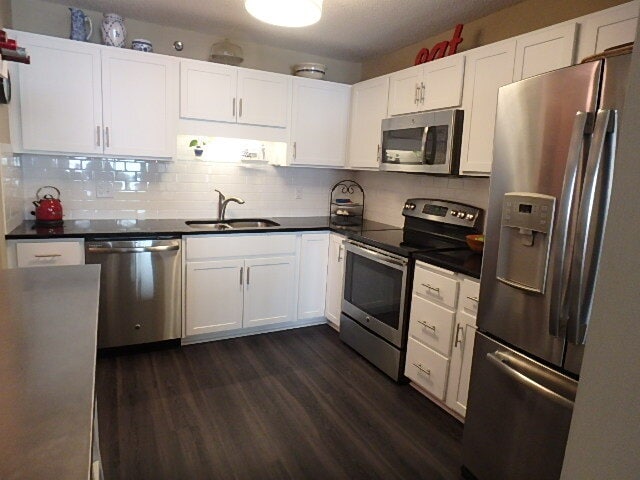 kitchen - 121 S Washington Ave