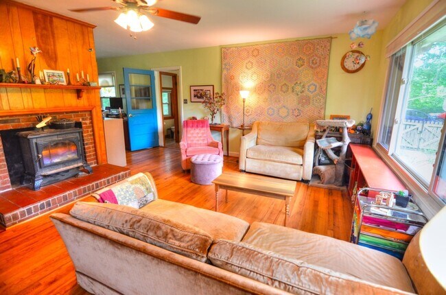 Building Photo - Fruit Trees + 2.5 Acres + a Chicken Coop! Near Hillsborough, Durham, and Eno River State Park! - ...