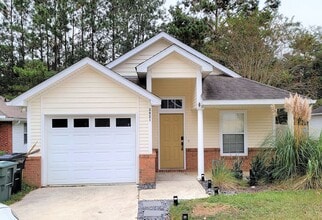 Building Photo - 2921 Alexis Ln