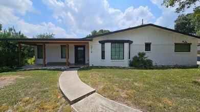 Building Photo - 219 Edgevale Dr