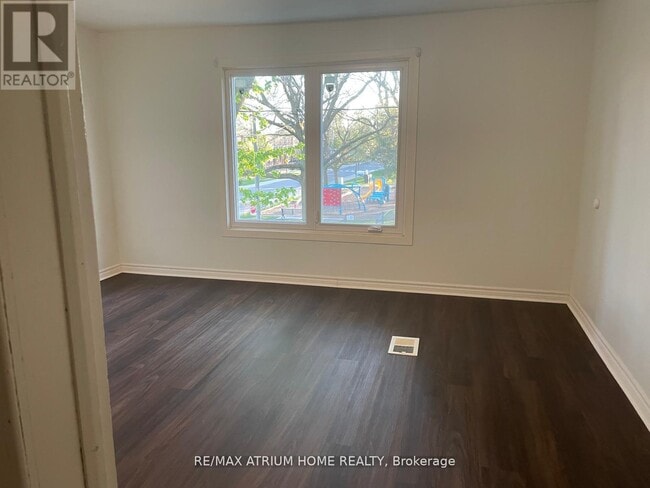 Building Photo - 19 Laughton Ave