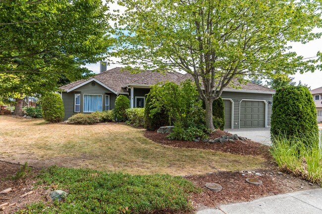 Foto del edificio - Updated Oak Harbor Home in Ridgehaven