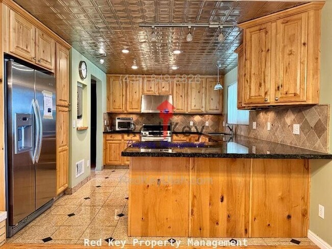 Building Photo - Coleman St Single Family Home with 2 Maste...