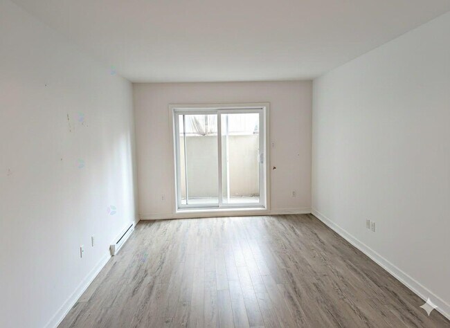 Building Photo - 37 Bd Lorrain