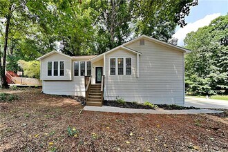Building Photo - 4031 Oak Stone Dr