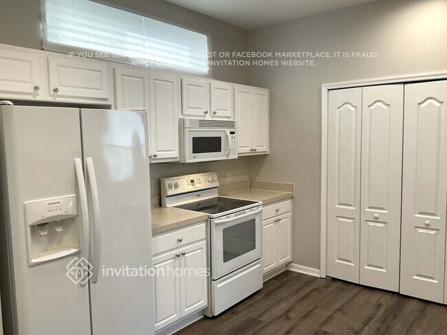 Building Photo - 17905 Havenview Ln