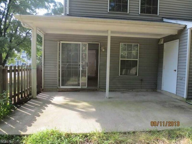 Building Photo - 108 Heather Way
