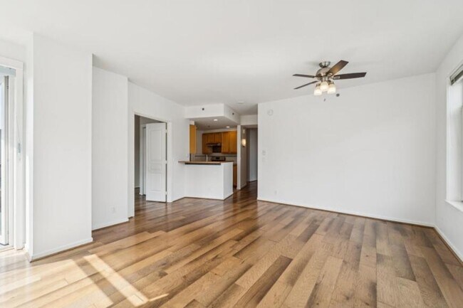 Foto del edificio - 2 bedroom in Seattle WA 98121
