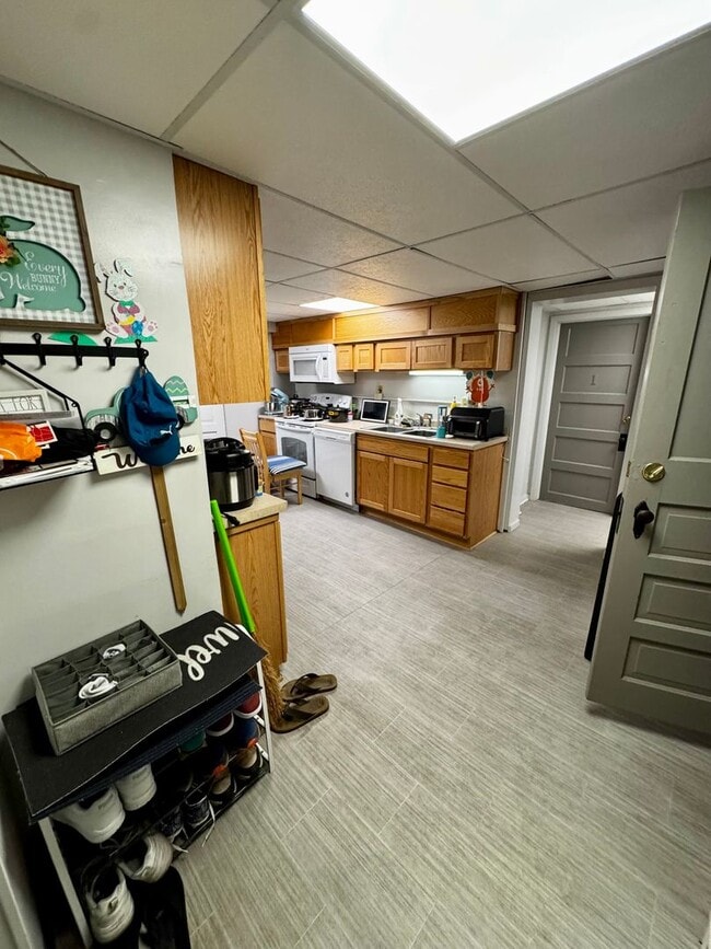 Building Photo - 418 Ash Ave