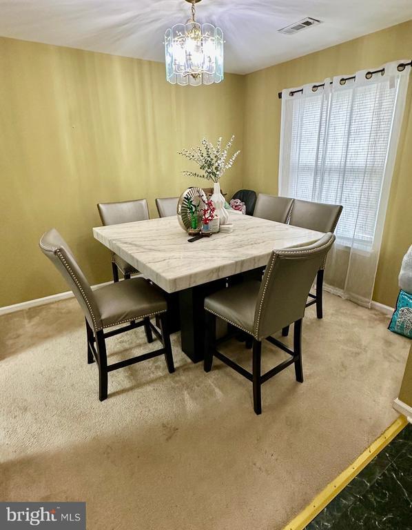 Foto del edificio - 1104 Wind Ridge Dr