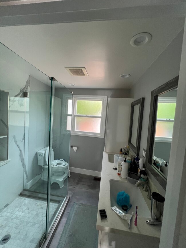 Building Photo - 903 Key Rte Blvd