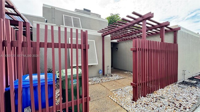 Building Photo - 1151 Windward Dr
