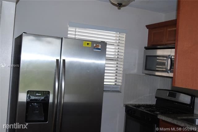 Building Photo - 1 br, 1 bath Condo - BRIARWINDS CONDO PH 1