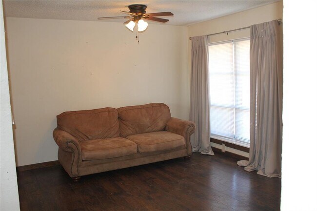 Building Photo - 13825 FM407