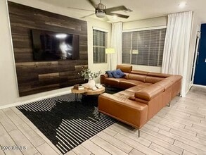 Building Photo - 2254 E University Dr