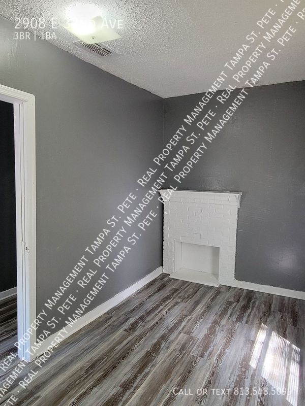 Building Photo - ***AVAILABLE FOR IMMEDIATE MOVE IN***