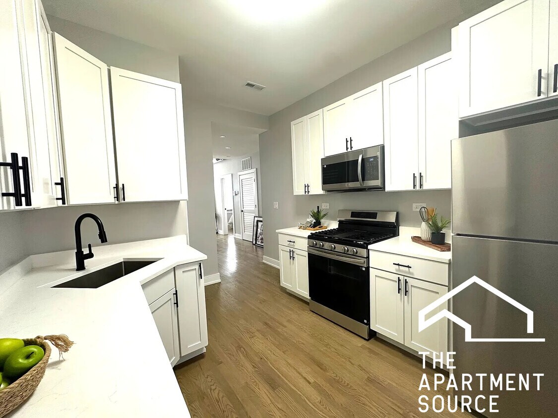 Foto principal - 3830 N Wilton Ave