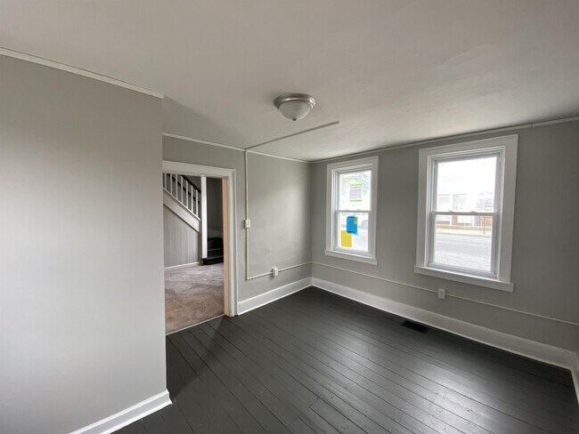 Building Photo - 135 S 3rd St