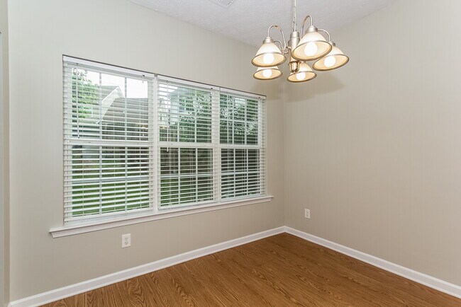 Foto del edificio - 64 Crescent St