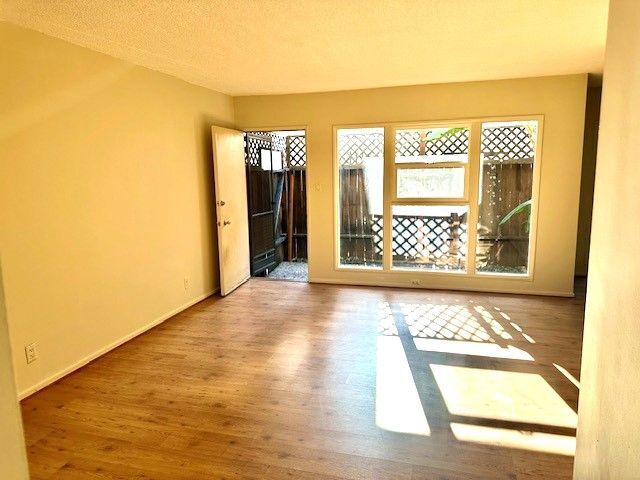 Foto del edificio - 11843 Dorothy St