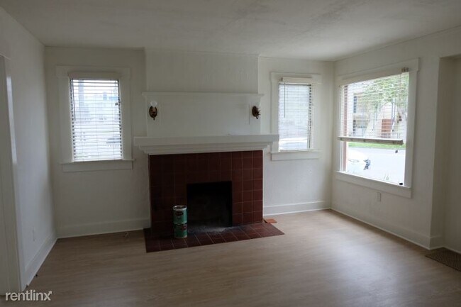 Building Photo - 2 br, 1 bath Apartment - 2610 Abbott Kinney