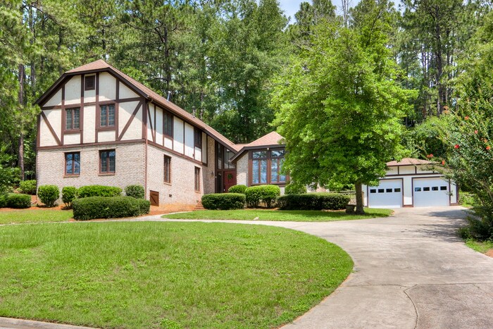 Primary Photo - Beautifully Home On Midland Valley