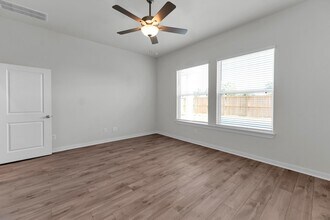 Building Photo - 16026 Copper Skies Wy