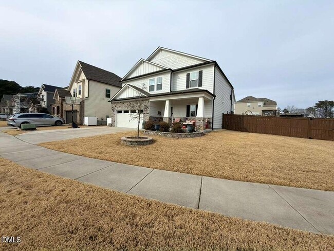 Foto del edificio - 3500 Barn Rd