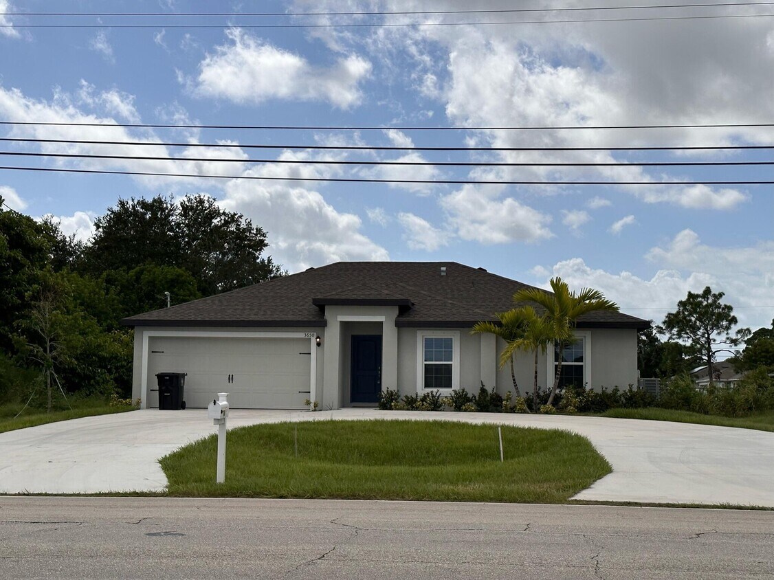 Primary Photo - 3650 SW Port St Lucie Blvd