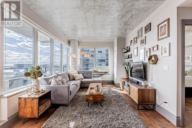 Photo du bâtiment - 55 E Liberty St