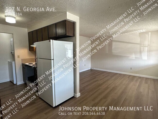 Foto del edificio - 107 N Georgia Ave