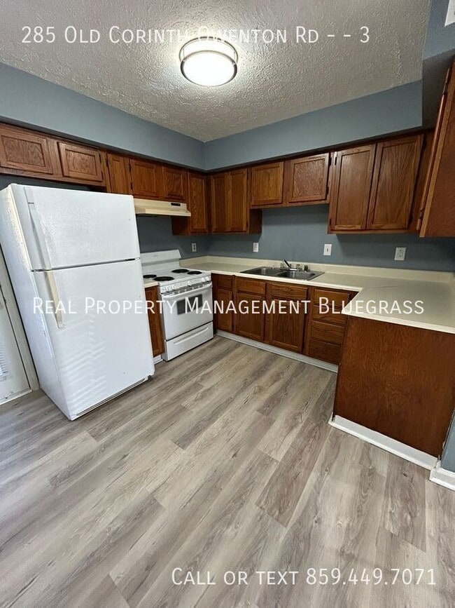 Foto del edificio - 285 Old Corinth Owenton Rd